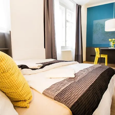 Lejlighed In The Hearth Of The City Centre, Old Town Square - 3min *