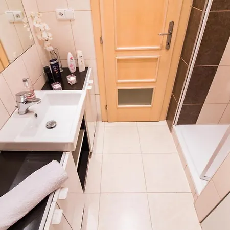 In The Hearth Of The City Centre, Old Town Square - 3min Appartement *