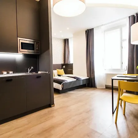 In The Hearth Of The City Centre, Old Town Square - 3min * Прага
